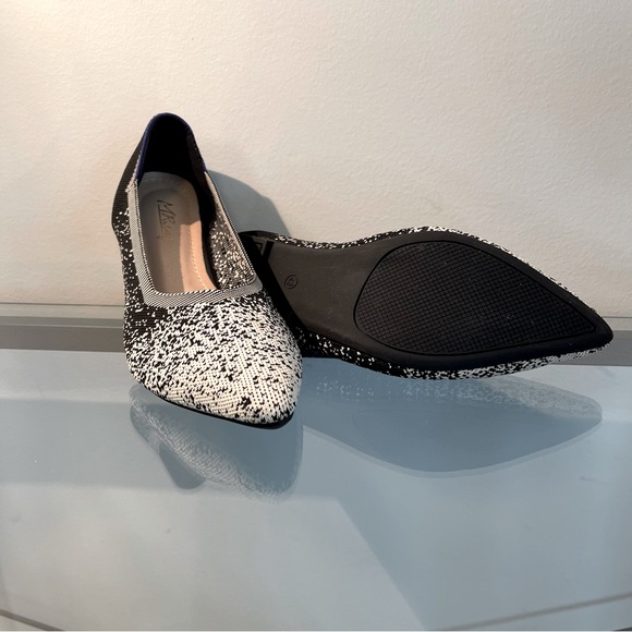 Summer soft shoe spackle cream and black with a hint of royal blue - Picture 2 of 4